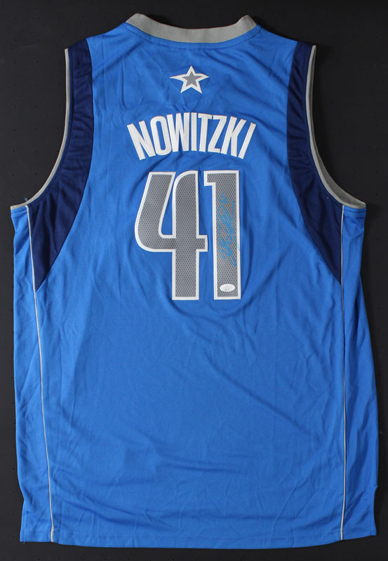 Dirk Nowitzki Dallas Mavericks Autographed Basketball Jersey
