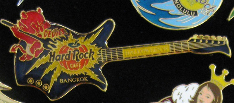 Bangkok Thailand Halloween 1998 Hard Rock Cafe Pin