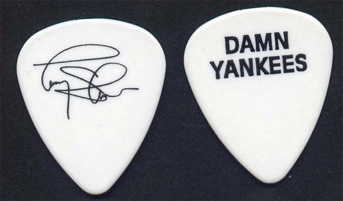 Damn Yankees Tommy Shaw Guitar Pick