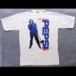 Rod Stewart Pepsi LightSize XLPit-to-pit 22 inchesTop-to-bottom 31 inches100% CottonMade by US Bull.Single Stitch sleeve and bottom hems. T-Shirt